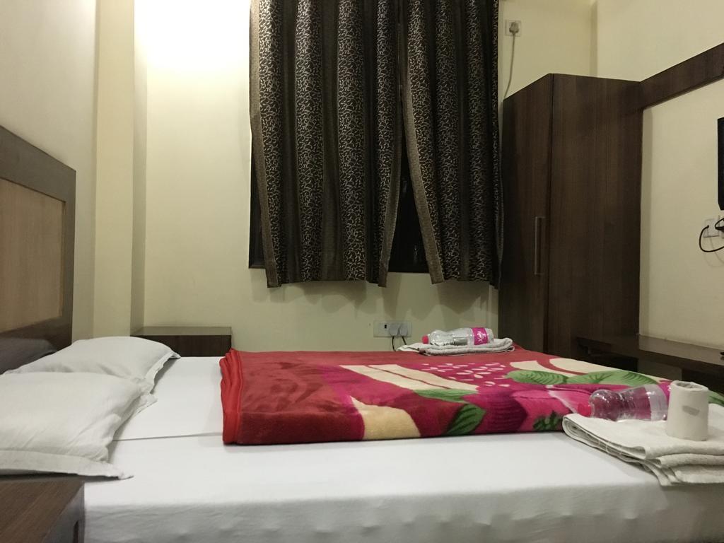 Hotel Vintage Inn New Delhi Exterior photo